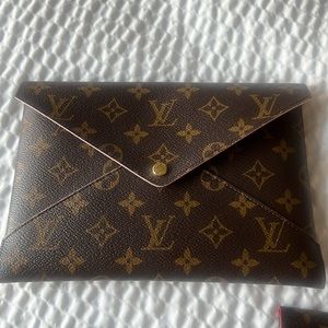 Arigami louis Vuitton largest pouch